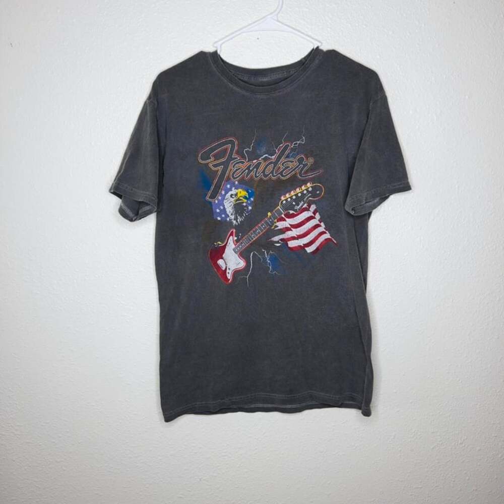 Vintage-Inspired Fender Graphic Tee Faded Black Grunge Rock Style